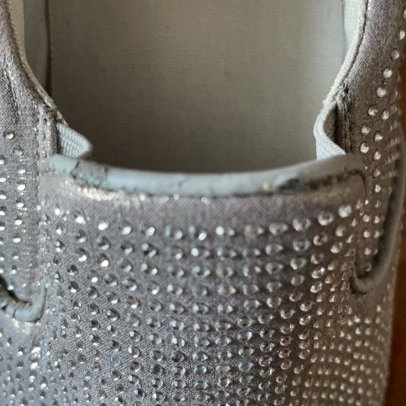 Gently used Steve Madden Size 9 Glitter Silver Gray Loafers - Picture 4 of 5